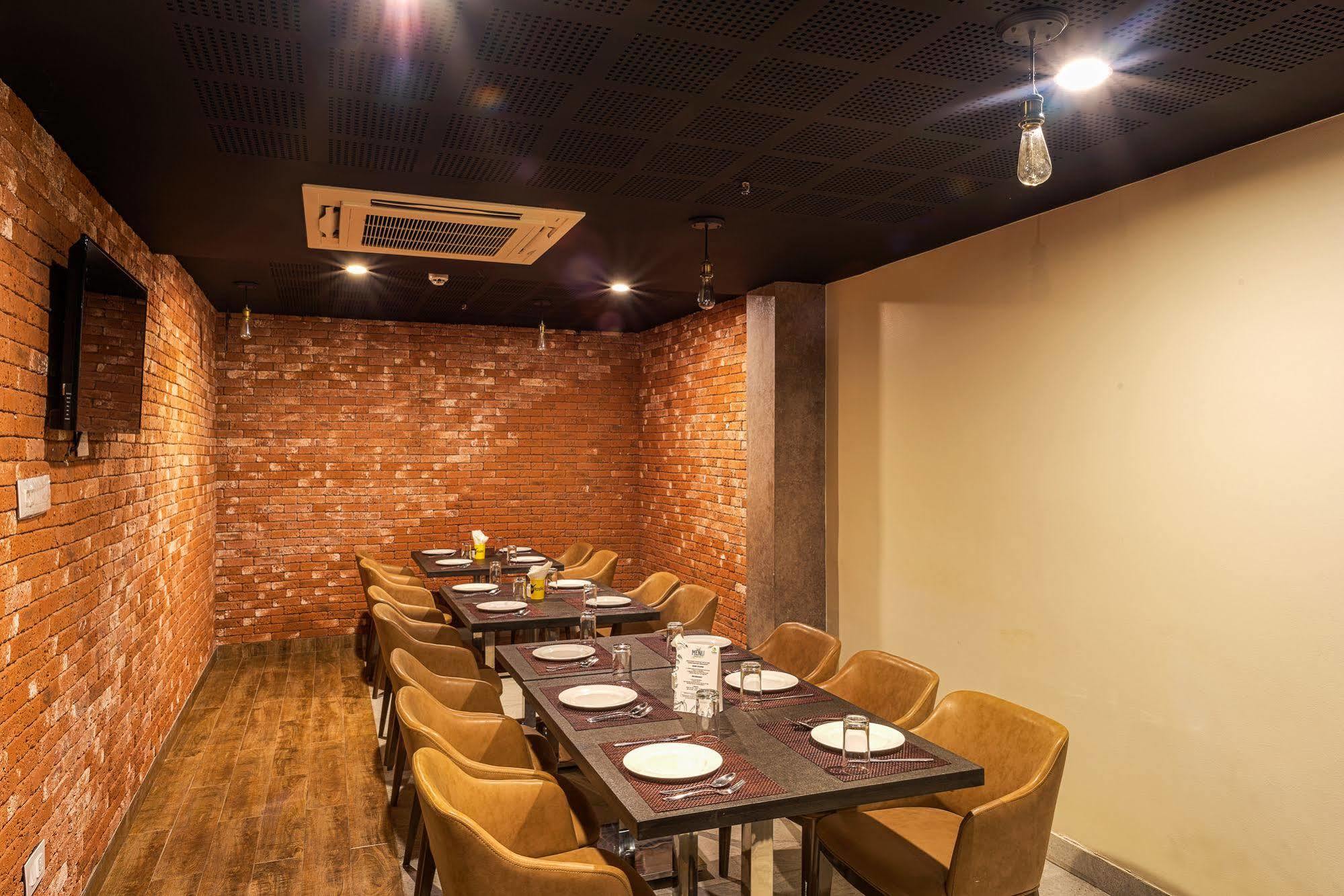 Hotel Treebo Fourth Avenue Chennai Zewnętrze zdjęcie